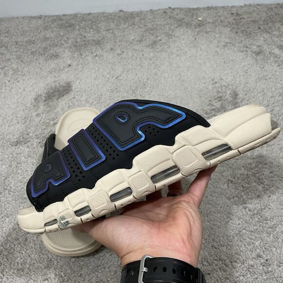 Nike Air More Uptempo Slide Men’s Size 11 Black Sanddrift Iridescent FB7799-001 - Picture 5 of 9
